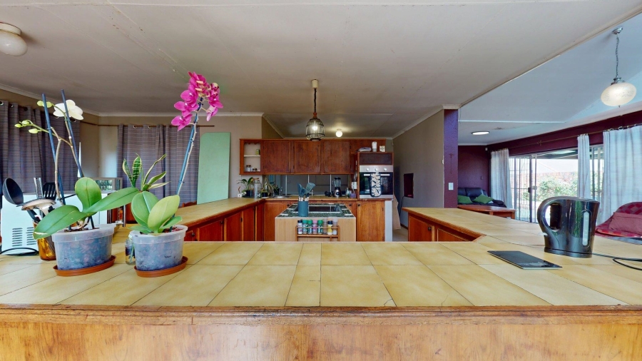 5 Bedroom Property for Sale in Potchefstroom North West